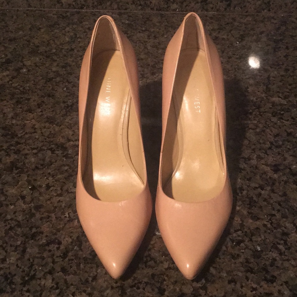Nude Leathee Nine West Pumps